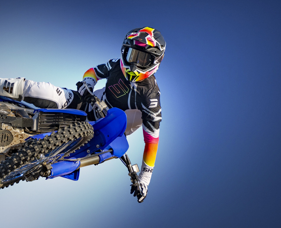 SHOT Race Gear en acción